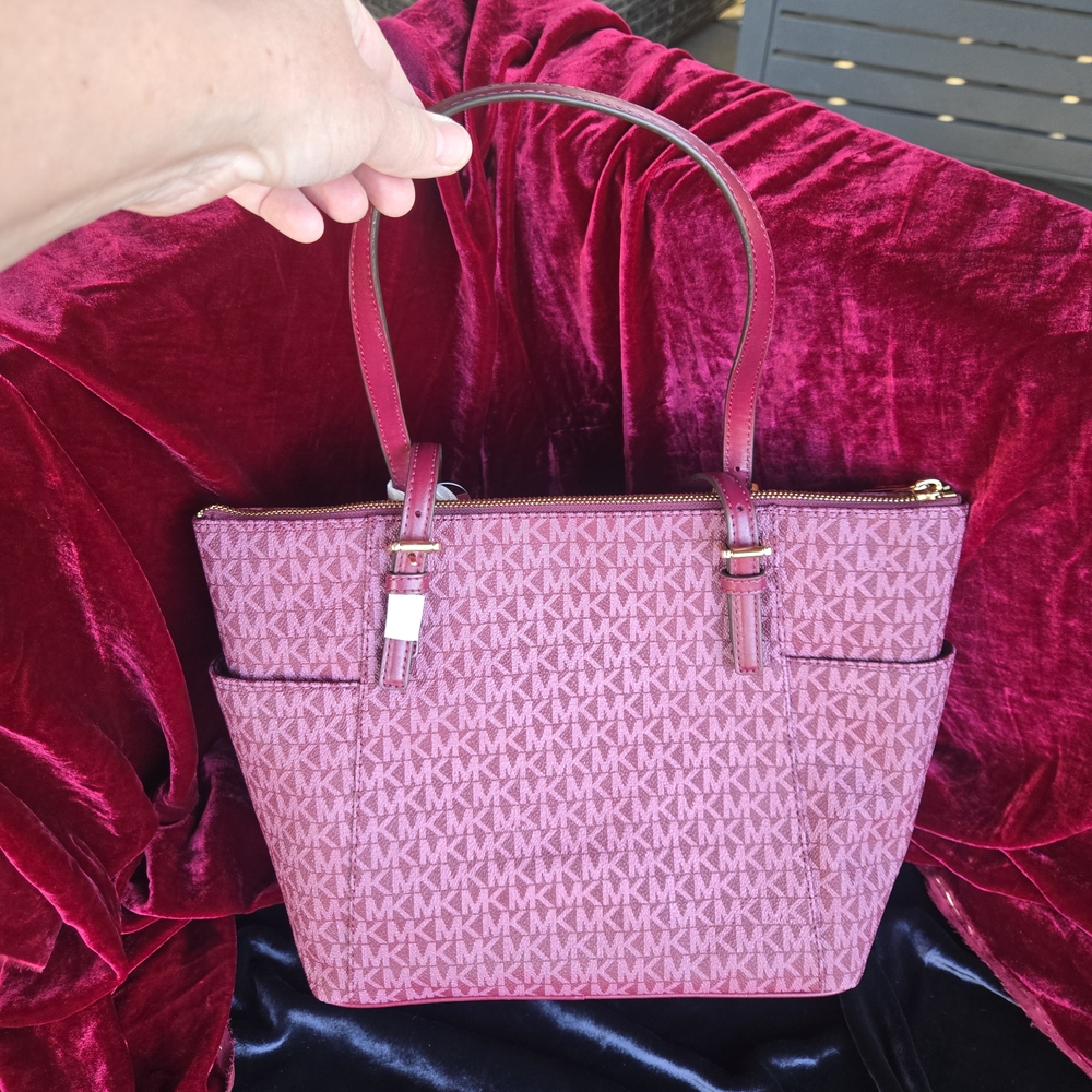 Michael Kors Jet Set Item EW TZ Tote Signature DK Berry NWT - Picture 4 of 11